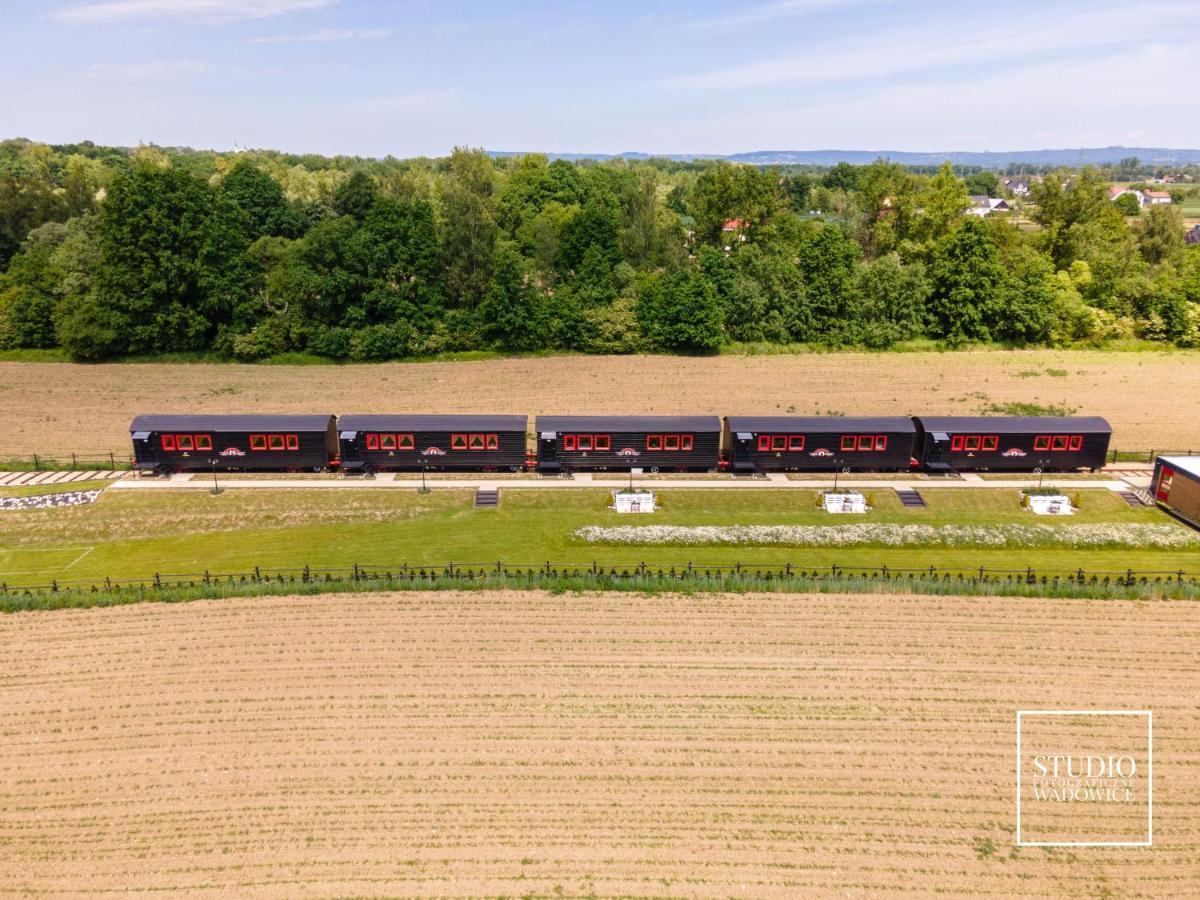 Stacja Galicja - Nocleg W Pociagu Blisko Energylandia Aparthotel Zator Esterno foto